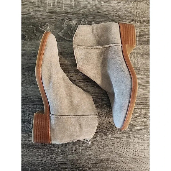 Dolce Vita Women’s Trena Suede Booties Taupe Tan Sz 8.5 $120 - Picture 3 of 9